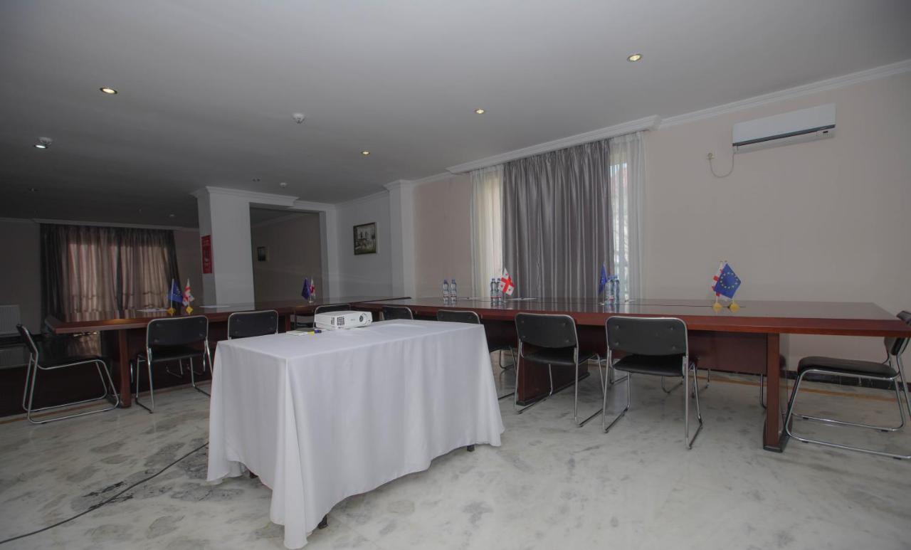 Hotel Park Green Поти Экстерьер фото