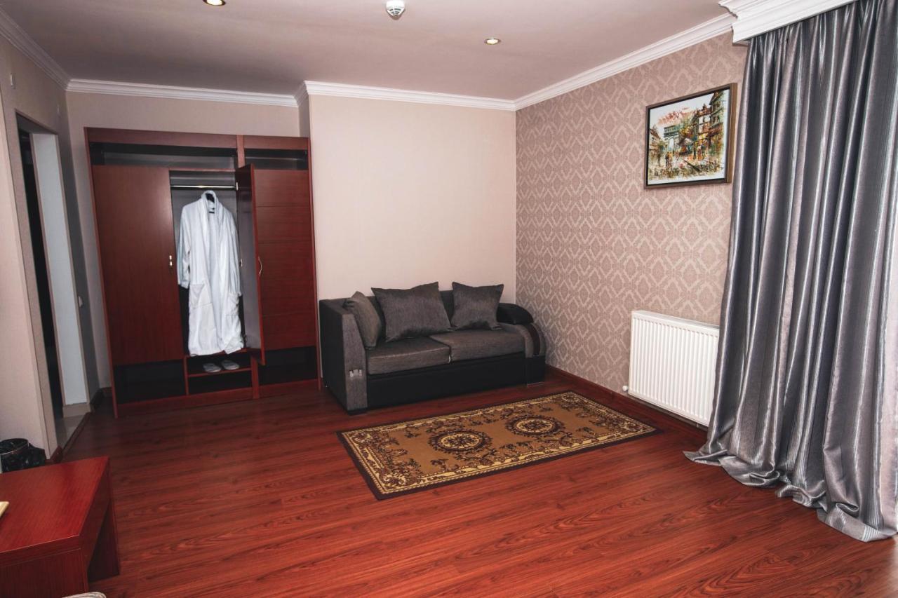 Hotel Park Green Поти Экстерьер фото