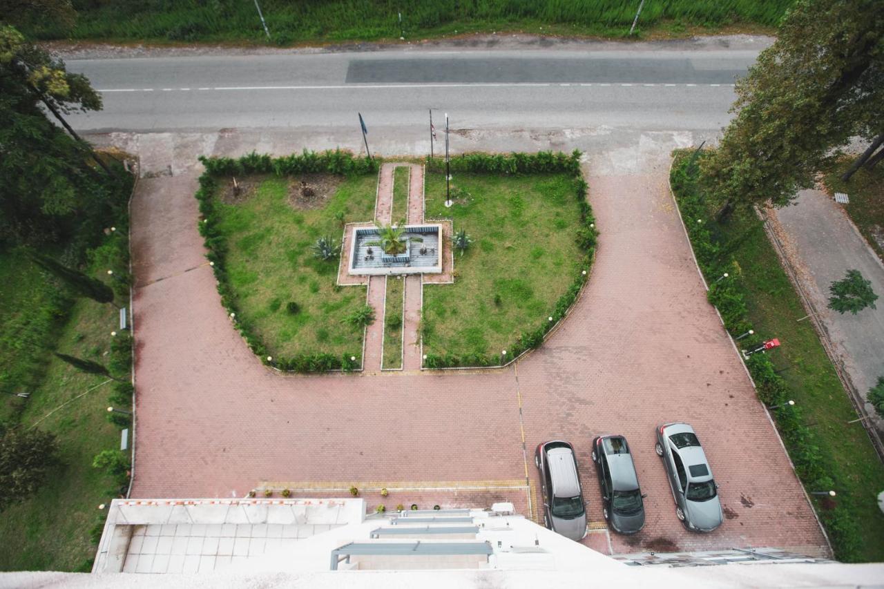 Hotel Park Green Поти Экстерьер фото