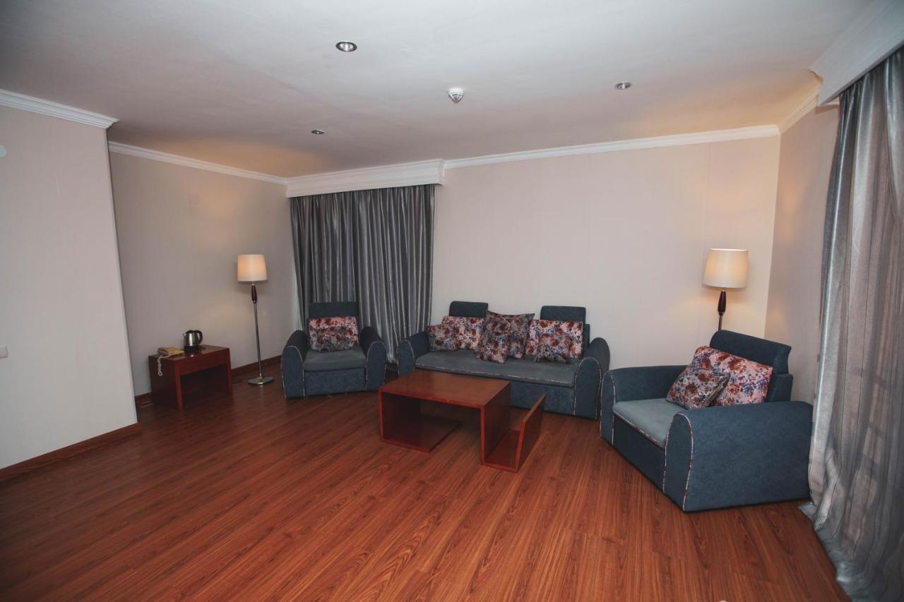 Hotel Park Green Поти Экстерьер фото
